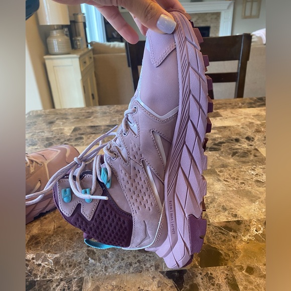 BRAND NEW NEVER WORN - Picture 2 of 5